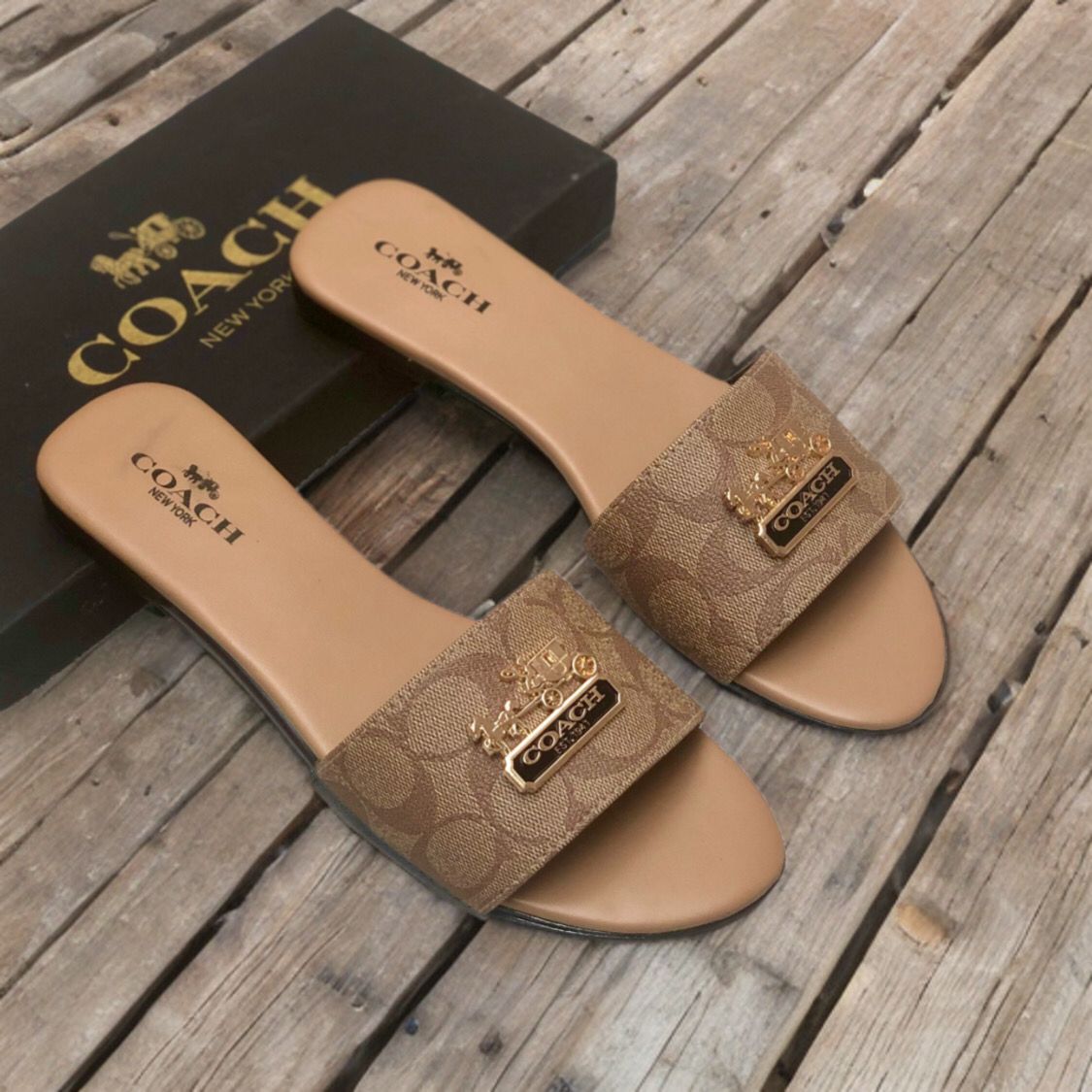 Coach Slipper