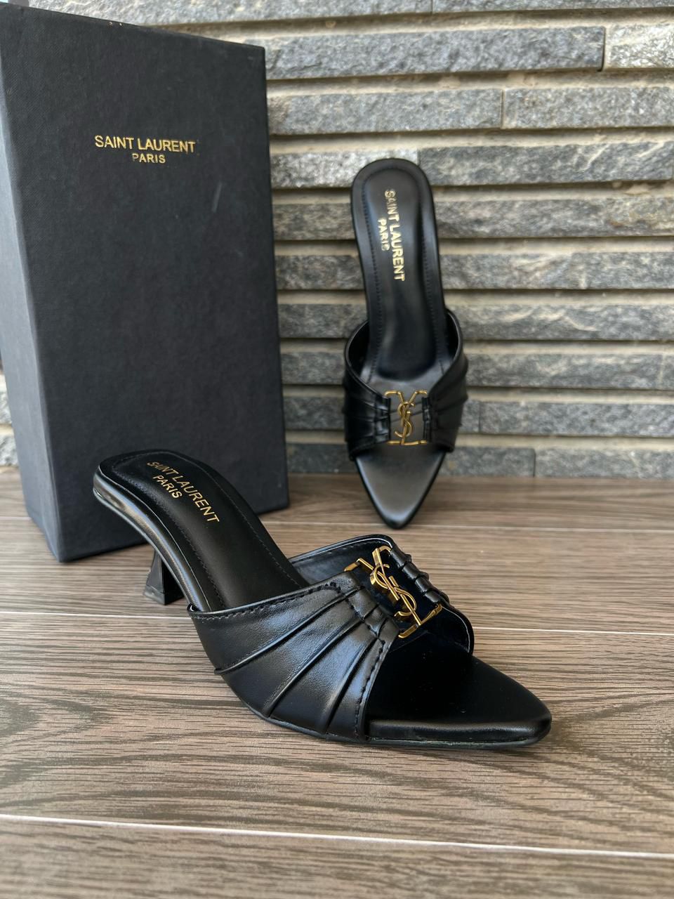 The Babylone Mules