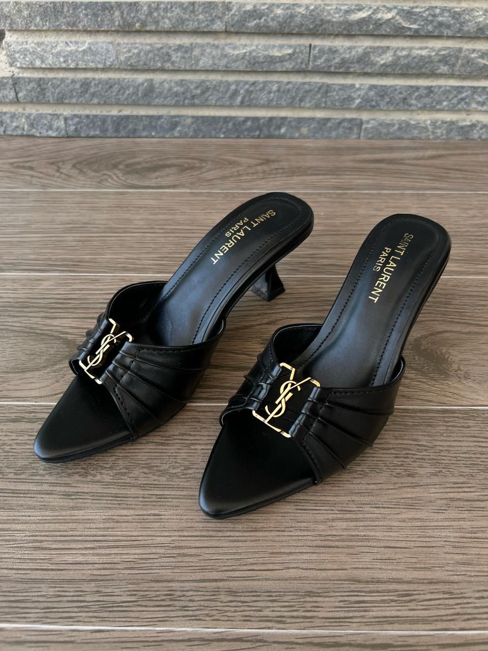The Babylone Mules